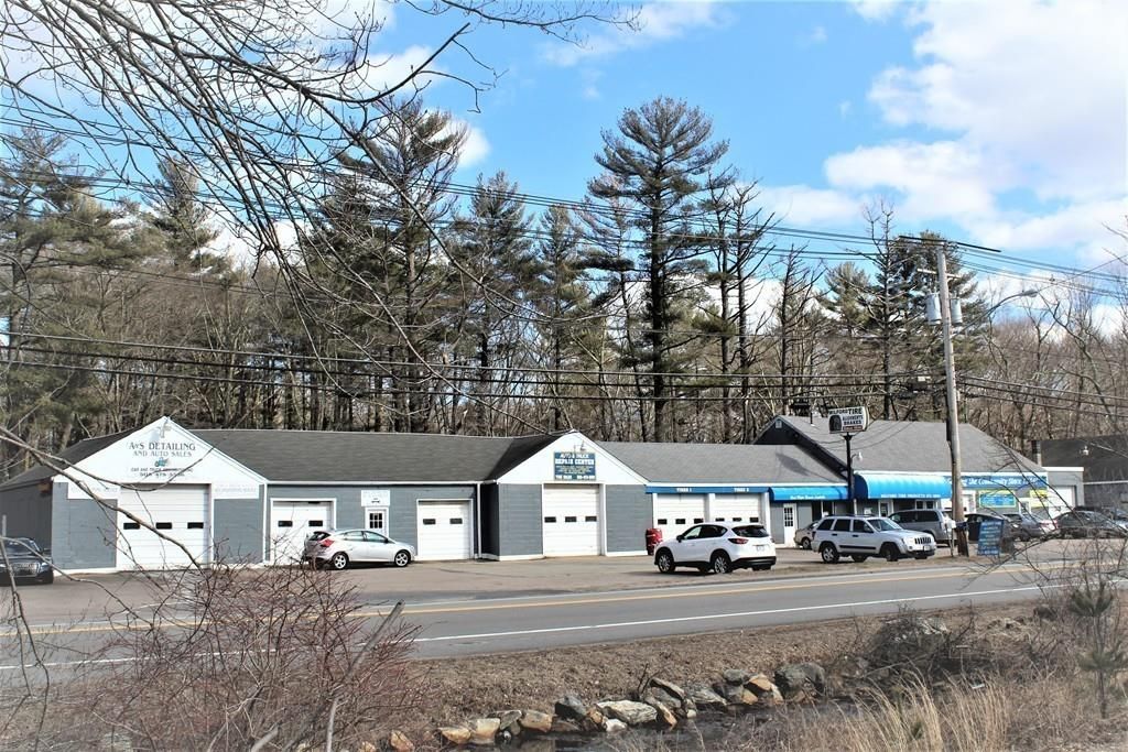 242 S Main St, Hopedale, MA 01747
